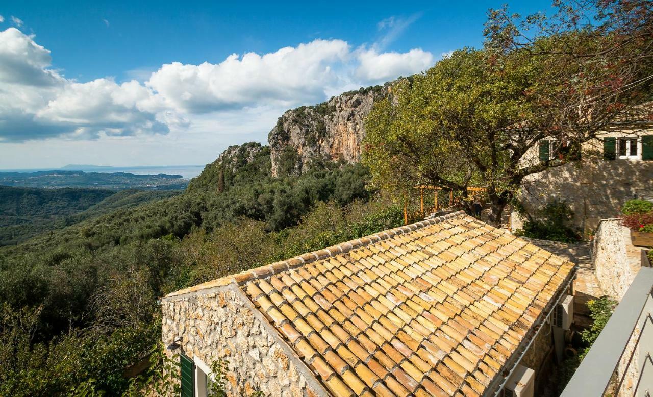 Gasthaus Castelli Olive Press Acharavi  Exterior foto