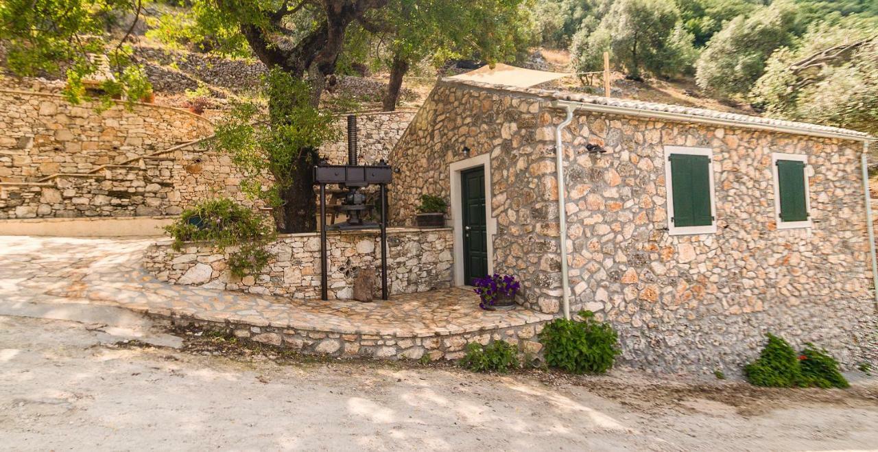 Gasthaus Castelli Olive Press Acharavi  Exterior foto